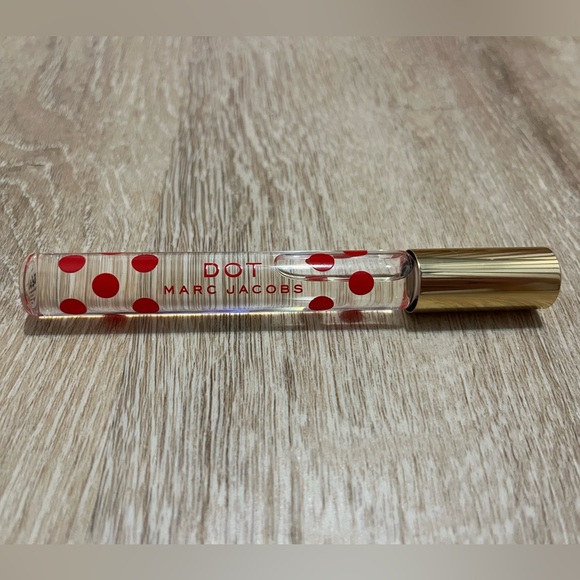 Marc Jacobs Tote bag and Dot Travel Fragrance - Picture 2 of 5